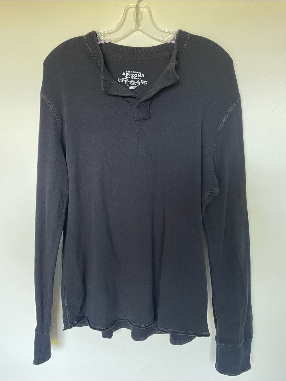 Arizona Jean Company Black Long-Sleeve Henley Shirt - Men